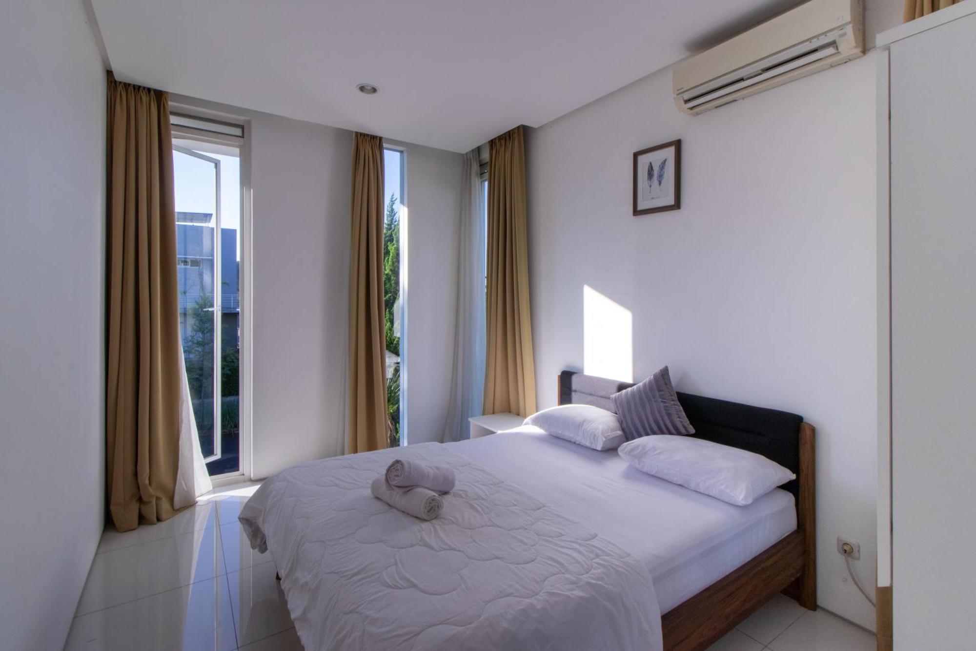 Family Only Mountain View - De Reiz Golf Syariah 4br Villa Bandung
